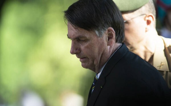 Coluna Do Coringa: Arregada faz Popularidade de Bolsonaro Despencar